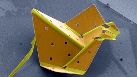 Este pájaro de origami auto-plegable solo tiene 60 micrones y es el más pequeño del mundo gracias a una nueva técnica
