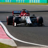 Kimi Raikkonen es el hombre que lo hace todo en Alfa Romeo: pilota el Fórmula 1, planea la estrategia y hace los setups del coche