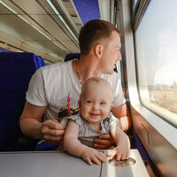 Viajar en tren con niños: esto es (casi) todo lo que debes saber  