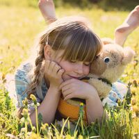 Un peluche es mucho más que un juguete: siete beneficios de los peluches para los niños 