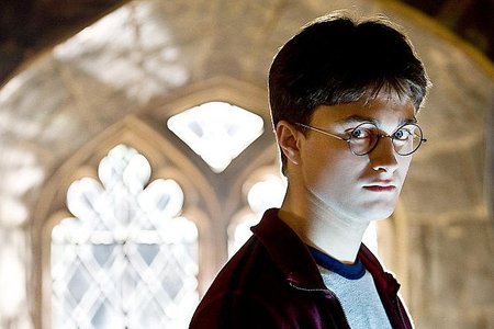 Daniel Radcliffe te confiesa haber sido alcohólico como quien confiesa su pasión por el jamón serrano