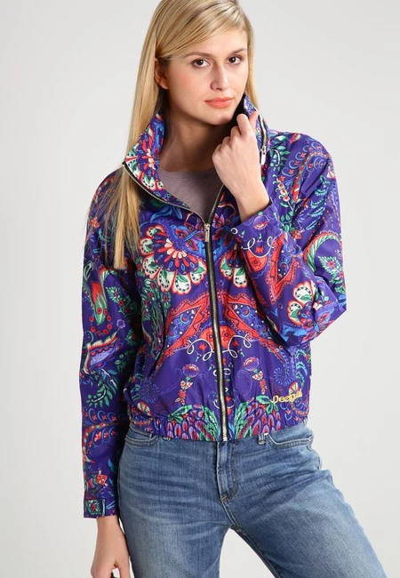 30% de descuento en la chaqueta de Desigual Melisa: ahora sólo 62,95€ en Zalando