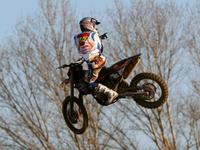 Jonathan Barragán arranca muy fuerte en el Supercross de Mantova