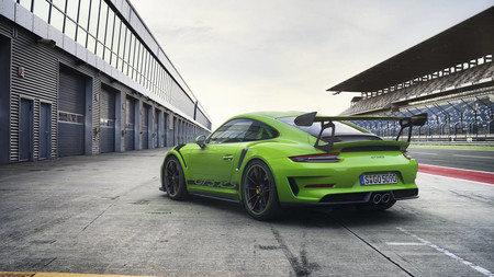 Video: El Porsche 911 GT3 RS 2019 nos muestra de qué está hecho