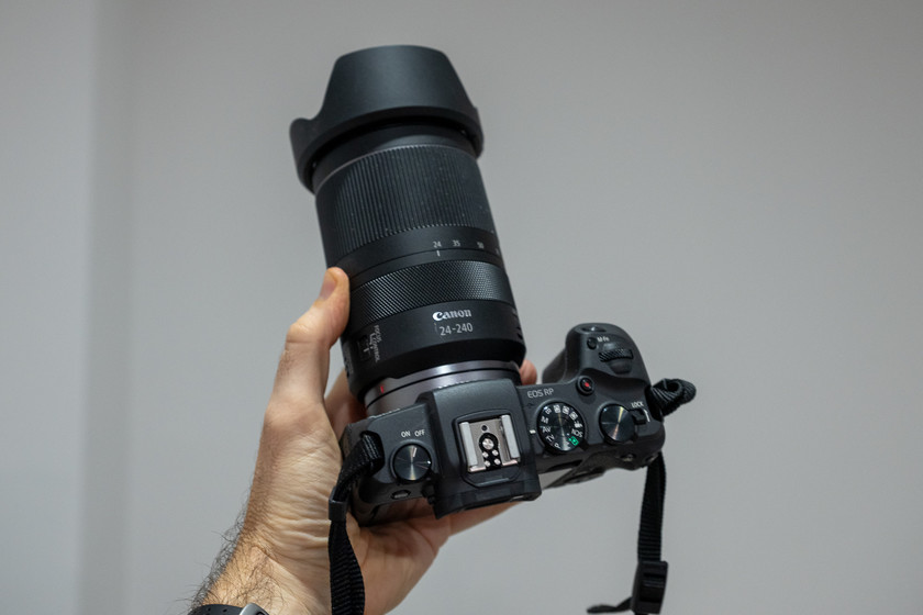 Canon RF 24240 mm f/46,3 IS USM, análisis review con características