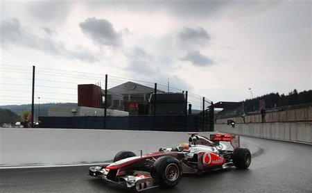 GP de Bélgica F1 2011: Lewis Hamilton y su conducción al límite