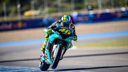 Valentino Rossi va antepenúltimo de MotoGP con solo cuatro puntos en cuatro carreras: "Se nos acaban las ideas"