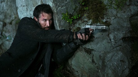Tiene 52 episodios y está triunfado en Netflix. Esta serie de acción y ciencia ficción producida por Spielberg con una estrella de The Pitt merece la pena