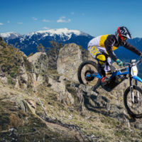 Las Brinco se van a tomar el té. Bultaco abre la primera de 16 tiendas en Londres