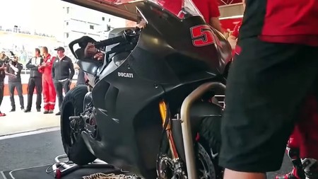 Ducati Panigale V4 R 2019 1