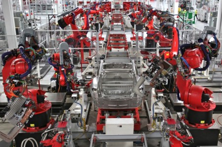 Echemos un vistazo a la fabricación del Tesla Model X en Fremont (vídeo)