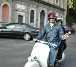 Ver Roma desde una Vespa