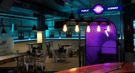Piccadilly, un bar que se inspira en la red de metro londinense