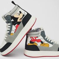 23 zapatillas de niño y niña ideales para ir al cole o para complementar cualquier look  