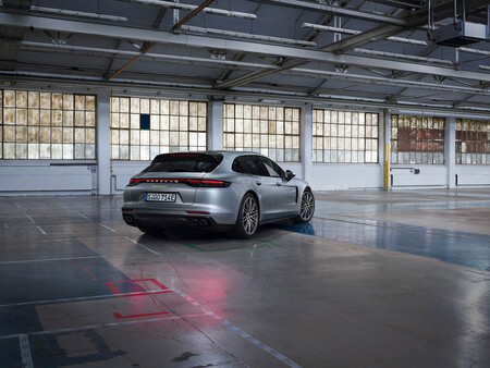 Porsche Panamera Turbo S E-Hybrid: el nuevo híbrido enchufable de 700 CV es ahora el Porsche con motor de combustión más potente