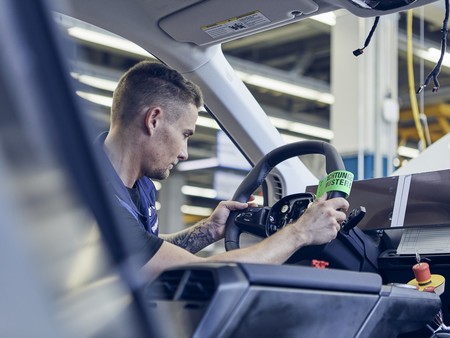 P90361961 Highres Steering Wheel Assem