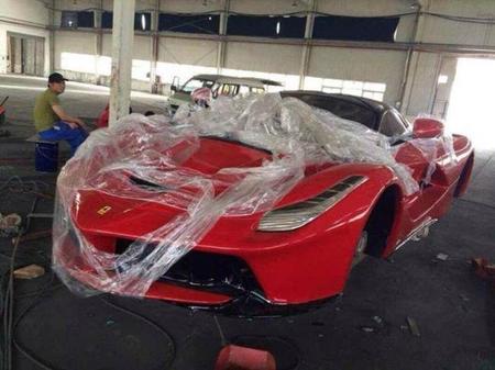 Se venden Ferrari LaFerrari y Pagani Zonda R económicos