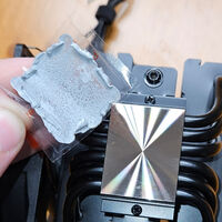 Montó un PC Gaming para su mujer y llegó a picos de 99 ºC. Cuando se dio cuenta, la culpa la tenía un trozo de plástico 