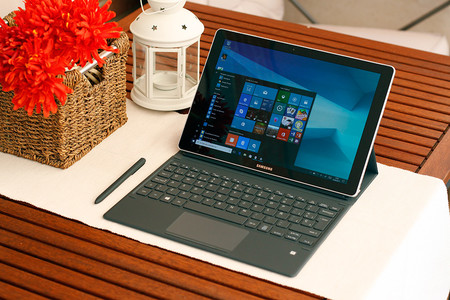Se filtran los primeros detalles del Samsung Galaxy Book 2 que llegaría para plantar cara a la Surface Pro 6