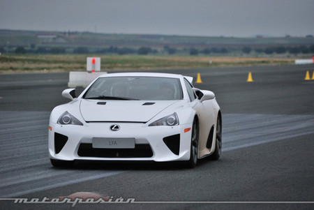 Lexus LFA
