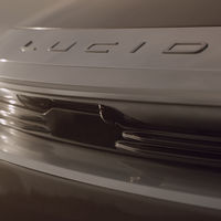¡Pillado! El próximo coche eléctrico de Lucid Motors será un SUV que se ha dejado ver antes de tiempo
