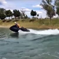 ¡Brutal! Esta moto de agua con motor de 1.300 cc de una Suzuki Hayabusa tiene un comportamiento irreal 
