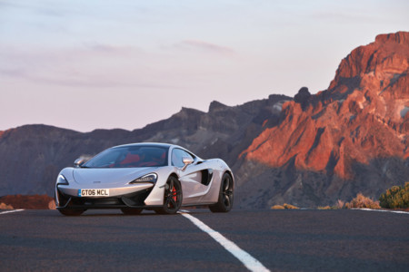 El McLaren 570GT pasea por Tenerife en estas 24 espectaculares imágenes