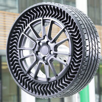 Michelin pone a rodar sus neumáticos sin aire a prueba de pinchazos y promete tenerlos en la calle en 2024