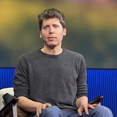 Se activa el código rojo: en Open AI: el liderazgo del ChatGPT se desvanece ante la amenaza del Gemini de Google