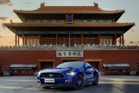 Ford Mustang acelera a fondo y se convierte en el auto deportivo más vendido del mundo