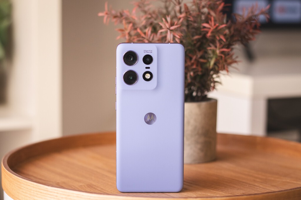 Motorola Edge 50 Pro, análisis: una caja que huele, un diseño que enamora y una cámara para aventureros