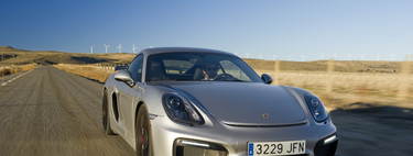Probamos el Porsche Cayman GT4. ¿De verdad me vais a hacer elegir entre este y el 911 GT3?
