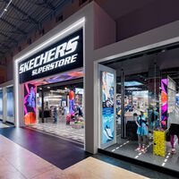 Skechers rebaja las zapatillas tipo New Balance más buscadas para llevar este otoño y en todas las tallas 