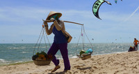 Playas y kite surf en un pueblo pesquero vietnamita. Mui Ne, Vietnam (I) 