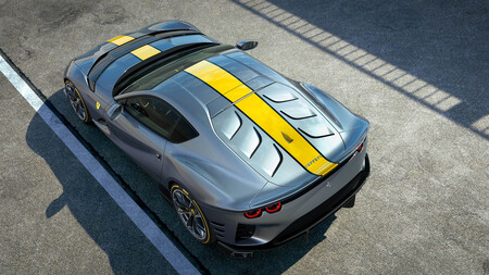 El nuevo Ferrari 812 estrena el motor atmosférico más potente de la historia de Ferrari, un V12 de 830 CV que sube hasta las 9.500 vueltas