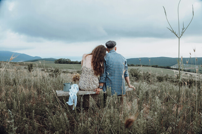 pareja en el campo