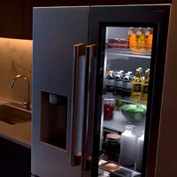 Refrigerador Samsung con ventana al interior y ahorrador de energía. Se enciende cuando te acercas y hoy tiene descuentazo 