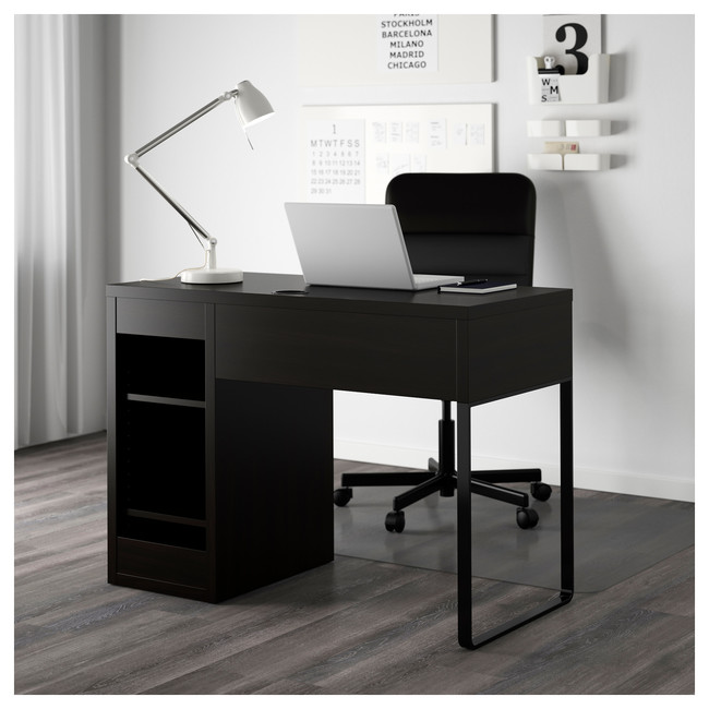 Mesa Micke de Ikea