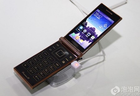 Samsung SCH-W2014, el teléfono tipo concha con Snadpragon 800