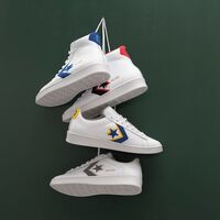 Converse tiene hasta un 50% de descuento en una amplia selección de prendas y calzado para este otoño 