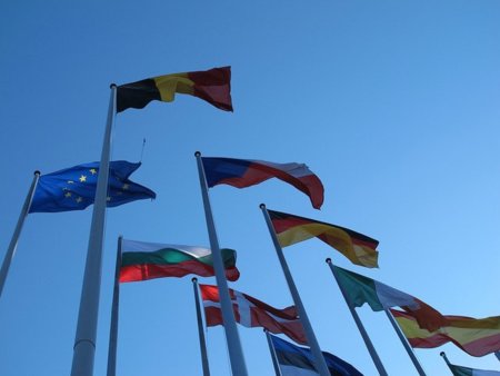 Un parlamentario europeo propone instalar una "caja negra" en cada ordenador para monitorizarlos
