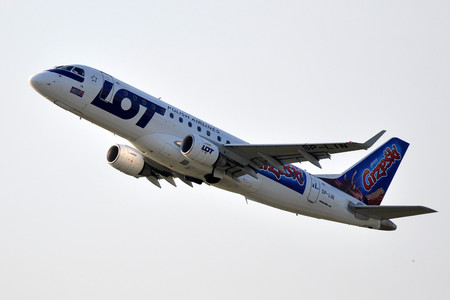 Una aerolínea polaca pide a los pasajeros que paguen el arreglo del avión