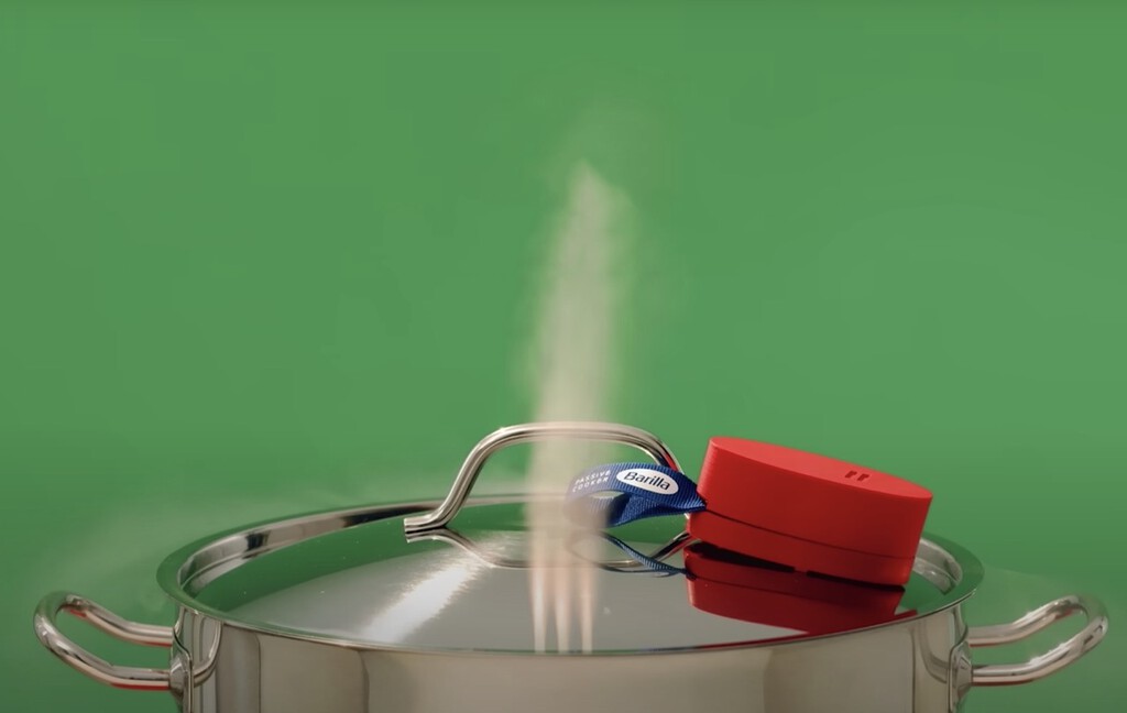 Este aparato lo puedes fabricar tú mismo, se conecta al móvil y sirve para ahorrar luz y gas al preparar pasta