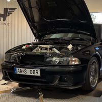 Al jefazo de Volkswagen se le fue la olla en los años 2000: compró un BMW M5 para meterle un motor W10 que nunca llegó a producción. Alguien logró salvar esta bestia parda