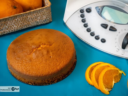Bizcocho de naranja en Thermomix, el más esponjoso y sencillo que encontrarás