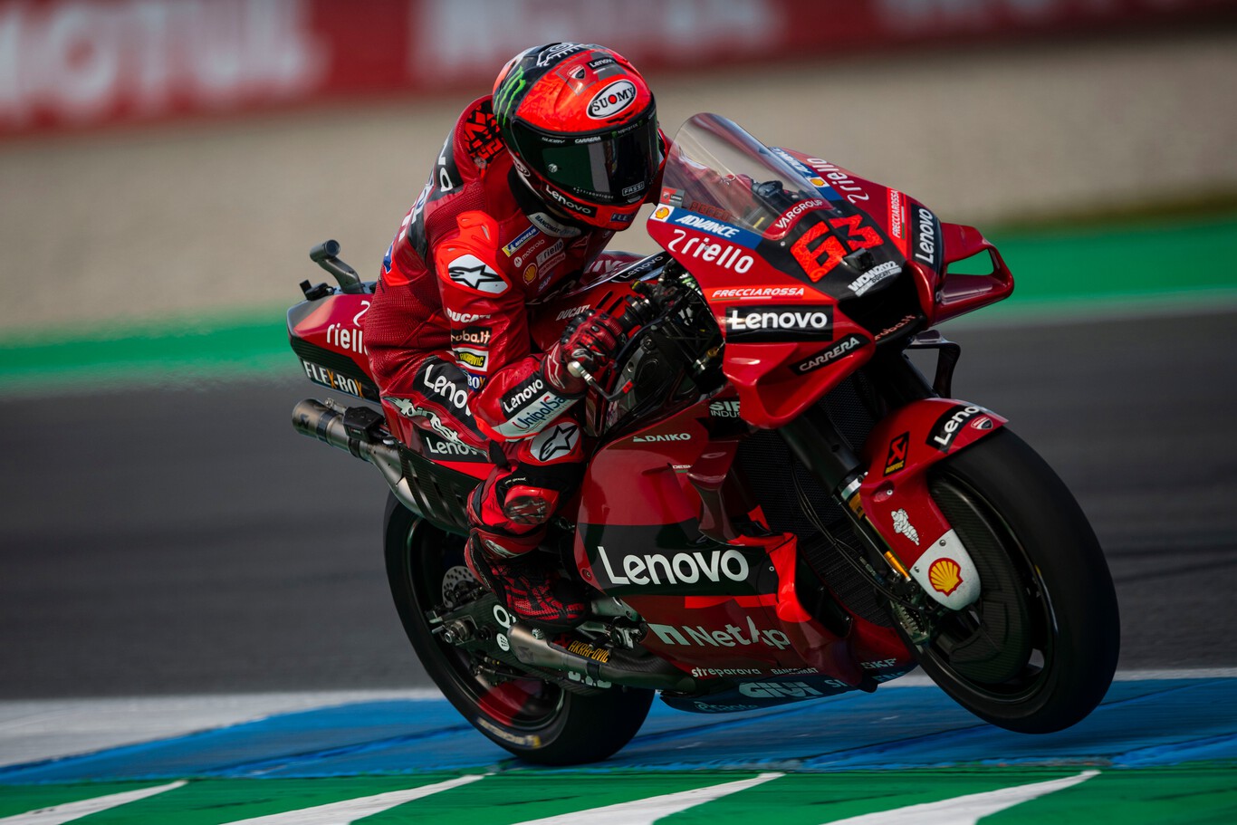 Pecco Bagnaia gana, Fabio Quartararo se cae dos veces y Aleix Espargaró remonta para resucitar MotoGP 2022