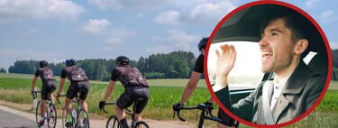 Oficial en el BOE: el Gobierno cambia las normas para adelantar a ciclistas. Los conductores deberán reducir la velocidad 20 km/h
