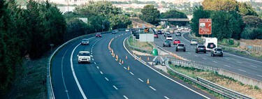 "Le estamos pidiendo más de lo que puede dar". Tras quitar los peajes, la AP-7 está siempre atascada y lo quieren solucionar con velocidad variable e Inteligencia Artificial. Probablemente no sirva