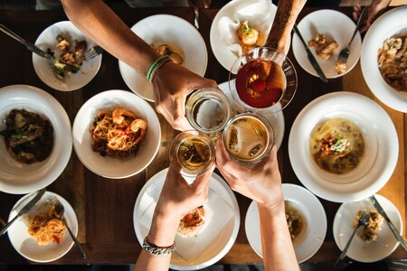 Sencillos trucos para prevenir atracones en las fiestas de fin de año