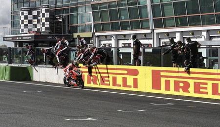 Chaz Davies Ducati Magny Cours 2016 Win